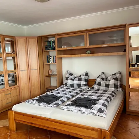 Semesterbostad Katica Haz *